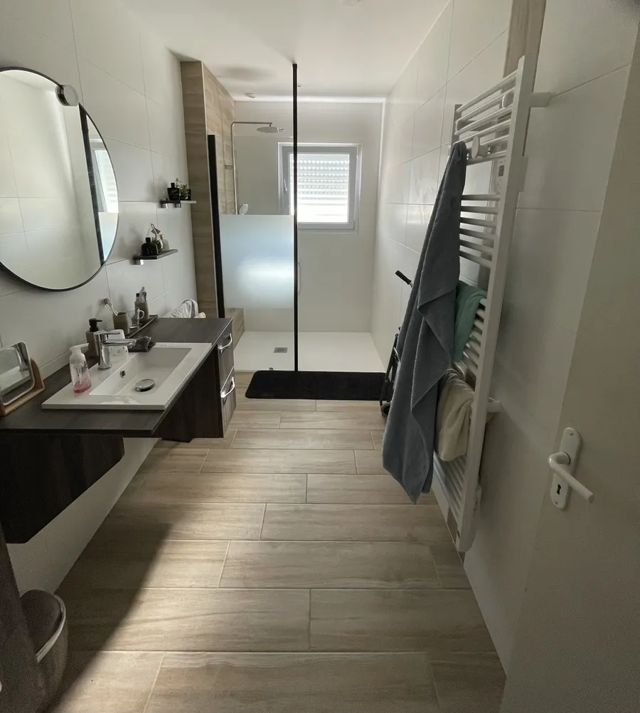 réalisation de salle de bain par l'entreprise Besson Flavio à Beaupréau en Mauges